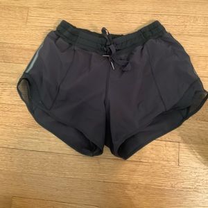 Lululemon black Hotty hot shorts